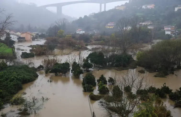 mau tempo em coimbra
